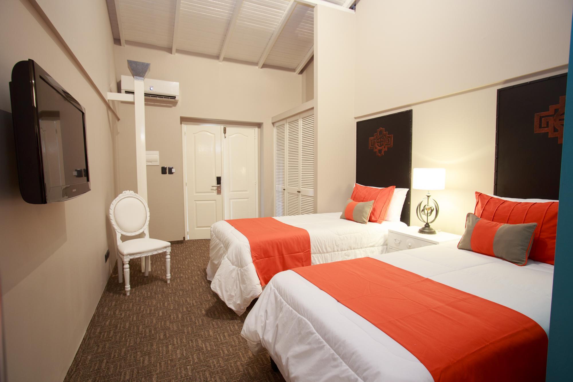 Spa Hotel La Reserve Colonia del Sacramento Exterior photo A room at the hotel